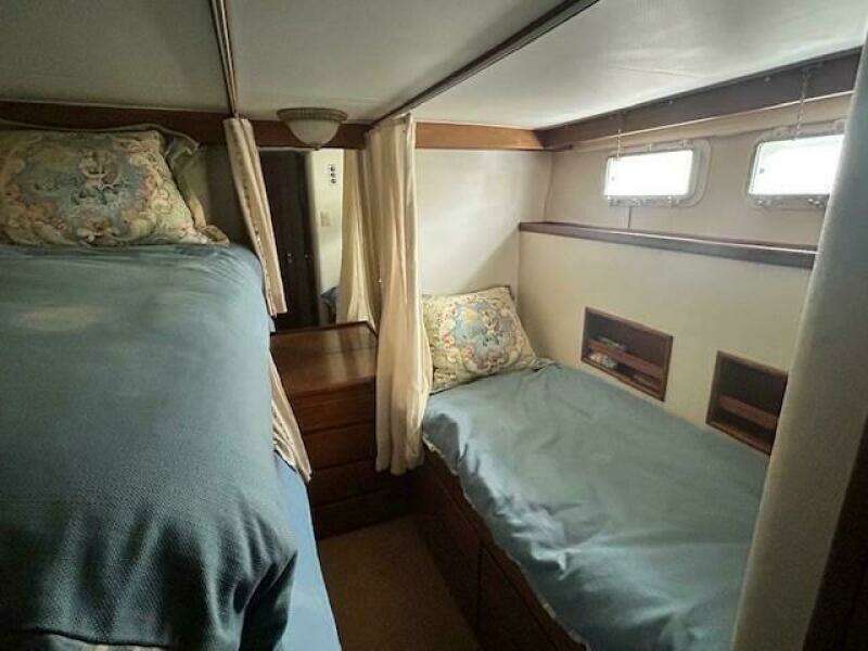 Daylight III 58ft Hatteras Yacht For Sale