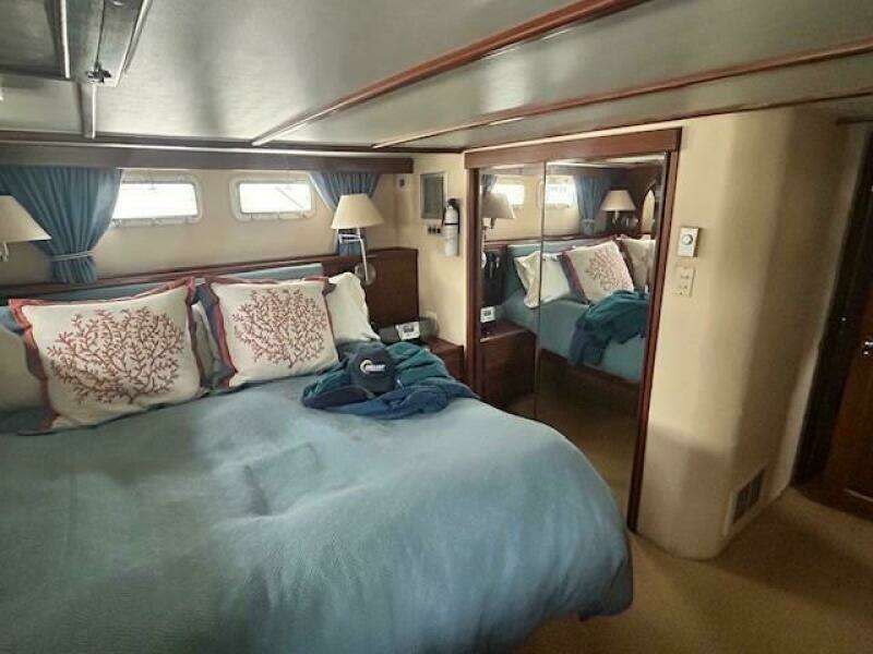 Daylight III 58ft Hatteras Yacht For Sale