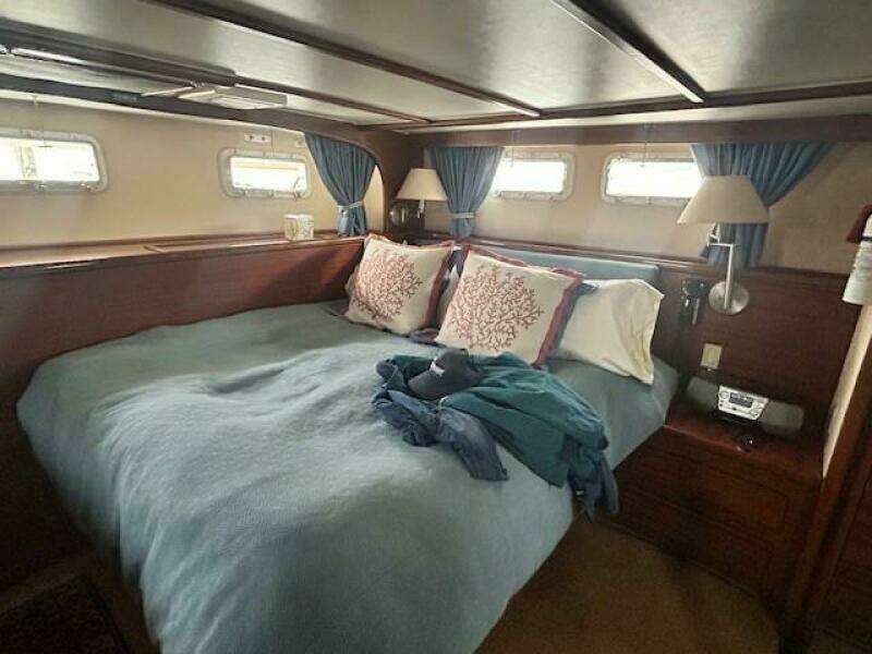 Daylight III 58ft Hatteras Yacht For Sale
