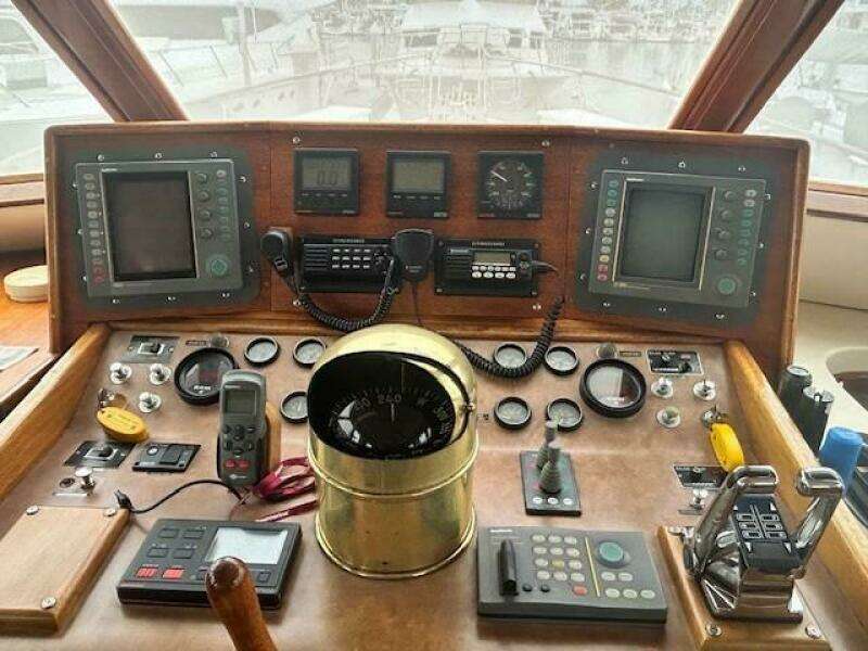 Daylight III 58ft Hatteras Yacht For Sale