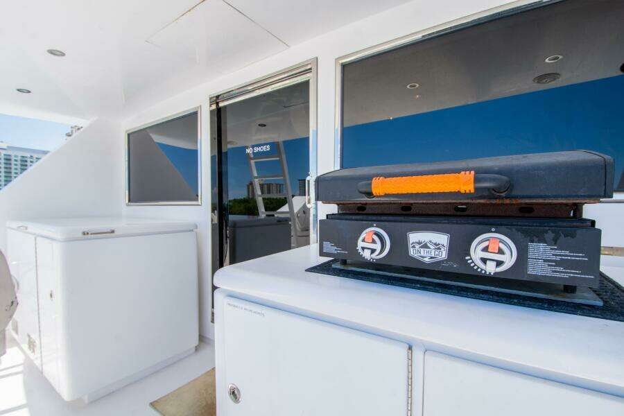 Boxes II 87ft Hargrave Yacht For Sale