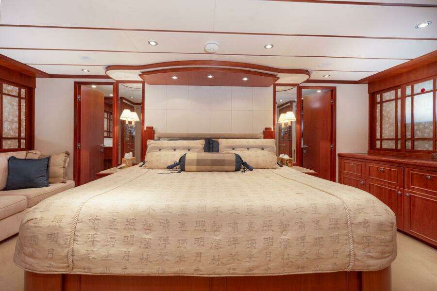 Boxes II 87ft Hargrave Yacht For Sale