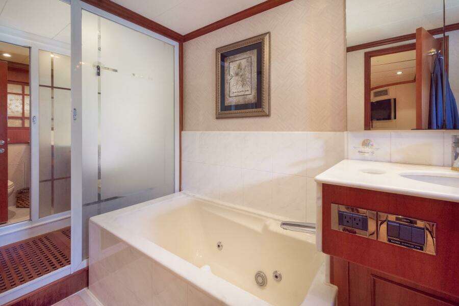 Boxes II 87ft Hargrave Yacht For Sale