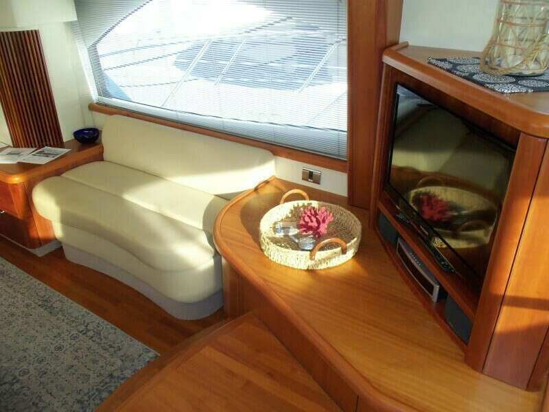 Salon Looking Aft