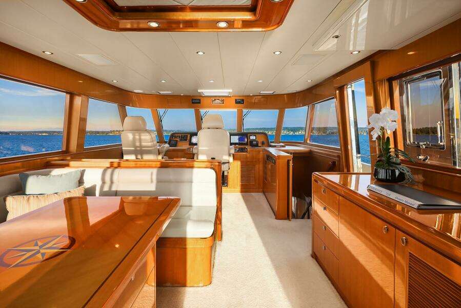LA BELLA VITA II 72ft Hampton Yacht For Sale