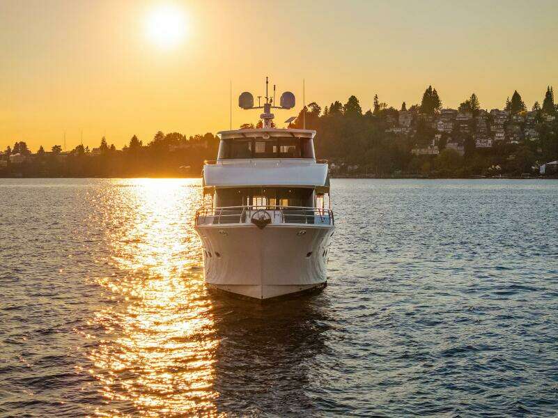 LA BELLA VITA II 72ft Hampton Yacht For Sale