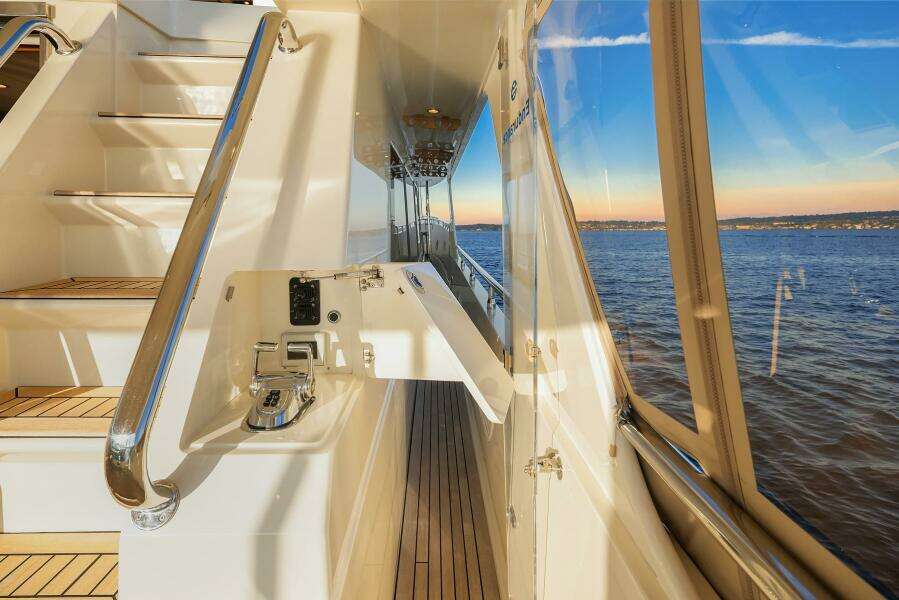 LA BELLA VITA II 72ft Hampton Yacht For Sale