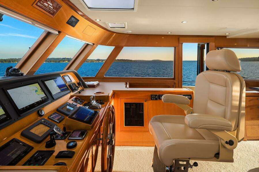 LA BELLA VITA II 72ft Hampton Yacht For Sale