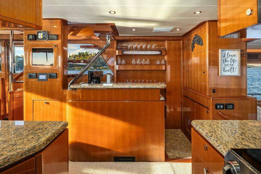 LA BELLA VITA II 72ft Hampton Yacht For Sale