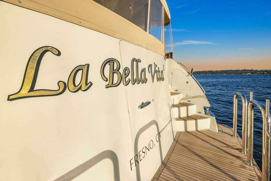 LA BELLA VITA II 72ft Hampton Yacht For Sale