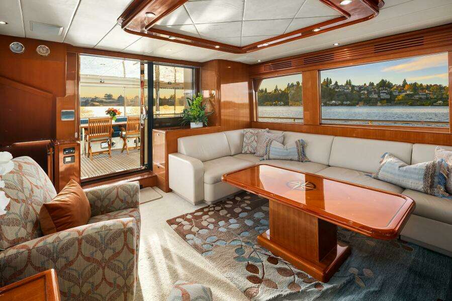 LA BELLA VITA II 72ft Hampton Yacht For Sale