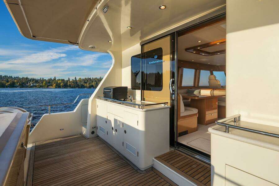 LA BELLA VITA II 72ft Hampton Yacht For Sale