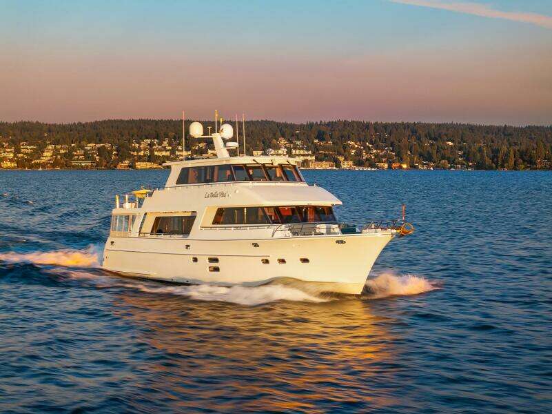 LA BELLA VITA II 72ft Hampton Yacht For Sale
