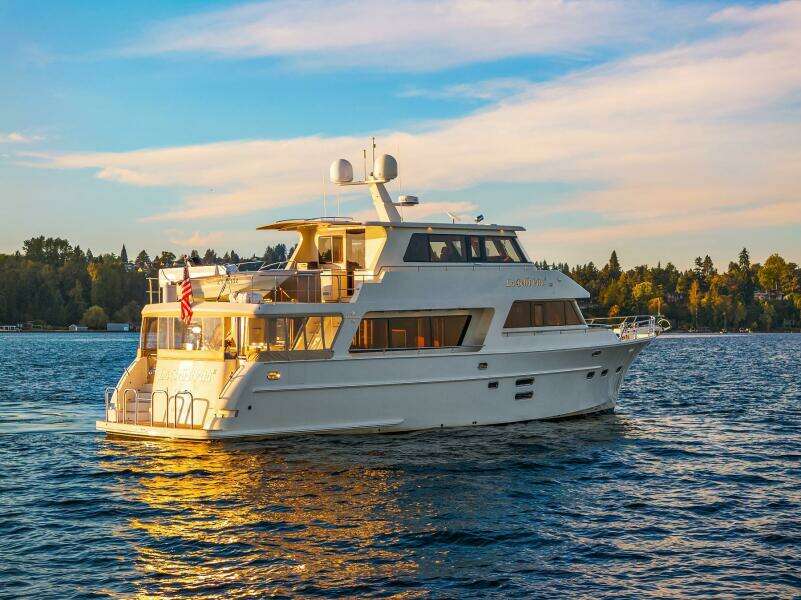 LA BELLA VITA II 72ft Hampton Yacht For Sale