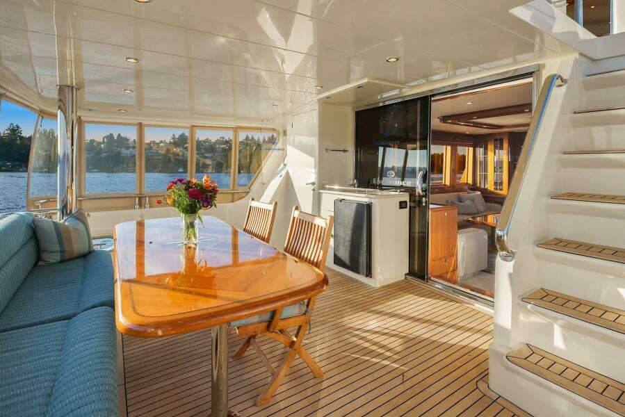 LA BELLA VITA II 72ft Hampton Yacht For Sale