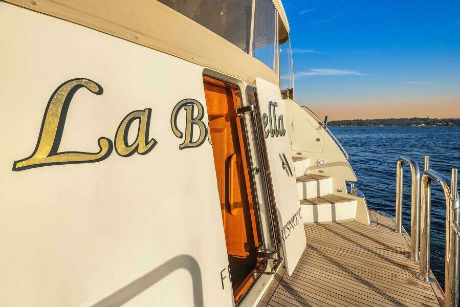 LA BELLA VITA II 72ft Hampton Yacht For Sale