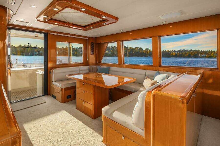 LA BELLA VITA II 72ft Hampton Yacht For Sale