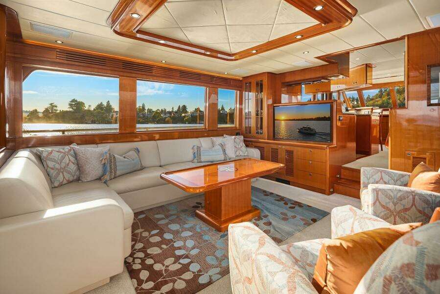 LA BELLA VITA II 72ft Hampton Yacht For Sale
