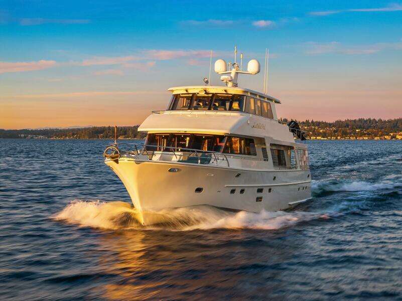 LA BELLA VITA II 72ft Hampton Yacht For Sale