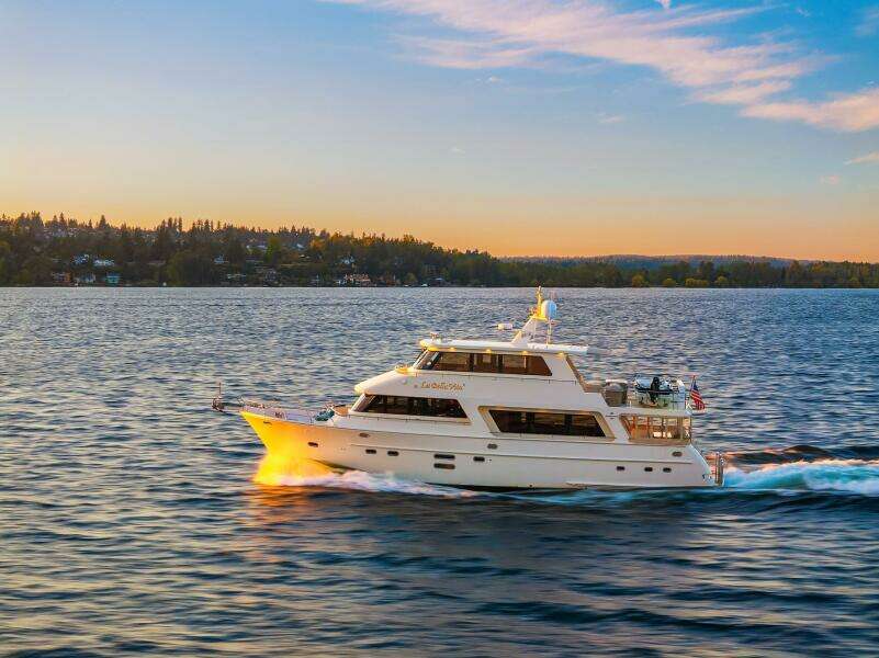 LA BELLA VITA II 72ft Hampton Yacht For Sale