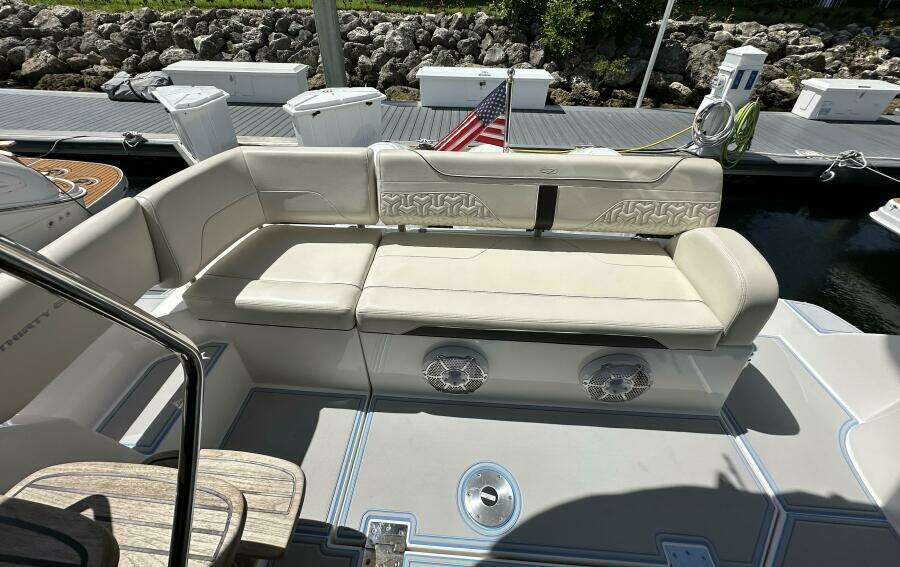 THE LOPEZ DREAM TWO 38ft Regal Yacht For Sale