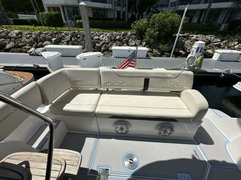 THE LOPEZ DREAM TWO 38ft Regal Yacht For Sale