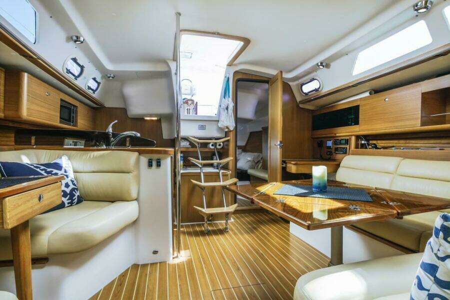 Kia Ora 38ft Catalina Yacht For Sale