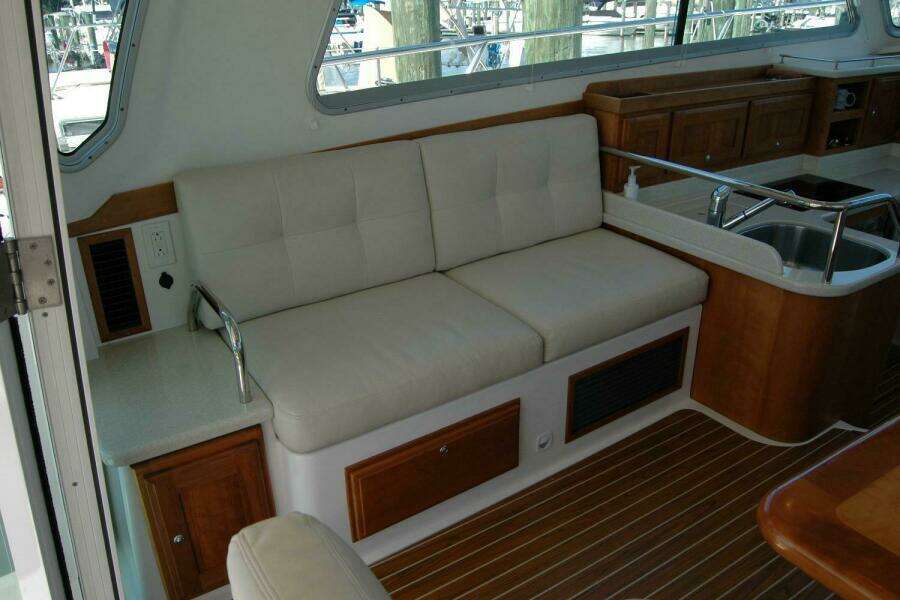 Double D 37ft Back Cove Yacht For Sale