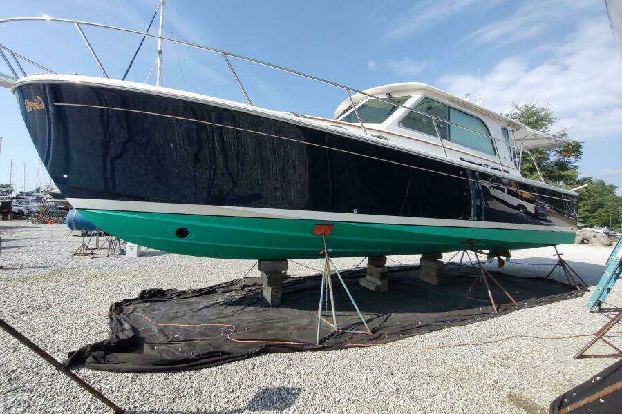 Double D 37ft Back Cove Yacht For Sale