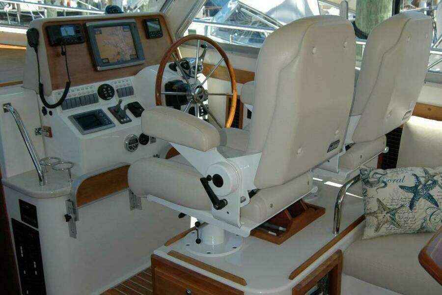 Double D 37ft Back Cove Yacht For Sale