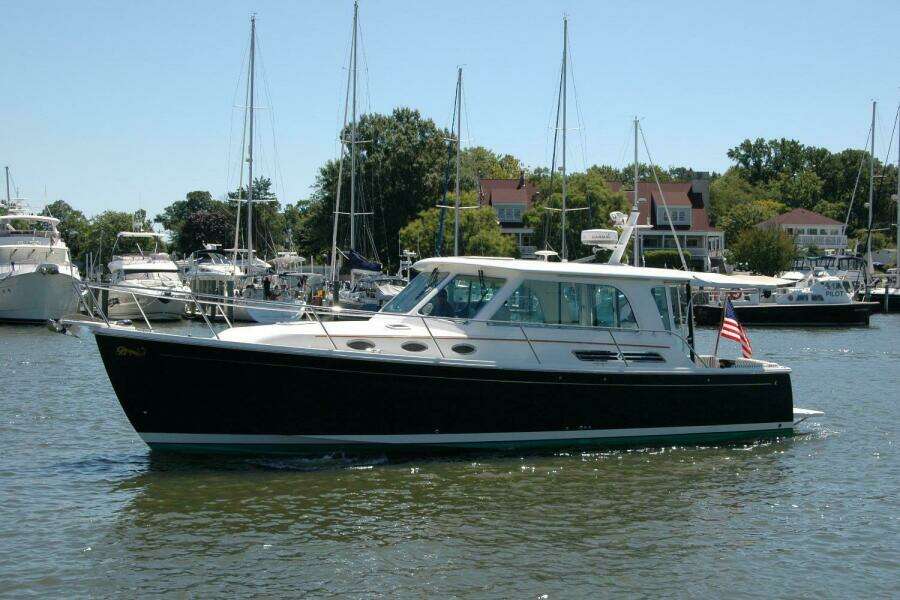 Double D 37ft Back Cove Yacht For Sale