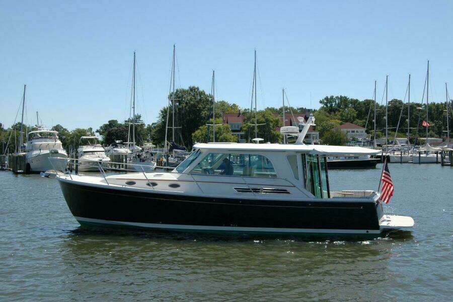 Double D 37ft Back Cove Yacht For Sale