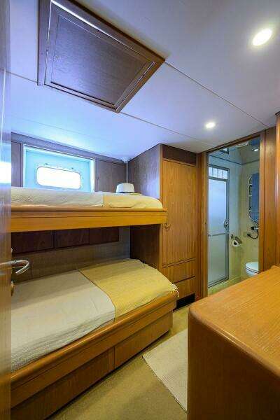 Stbd. Guest Cabin 