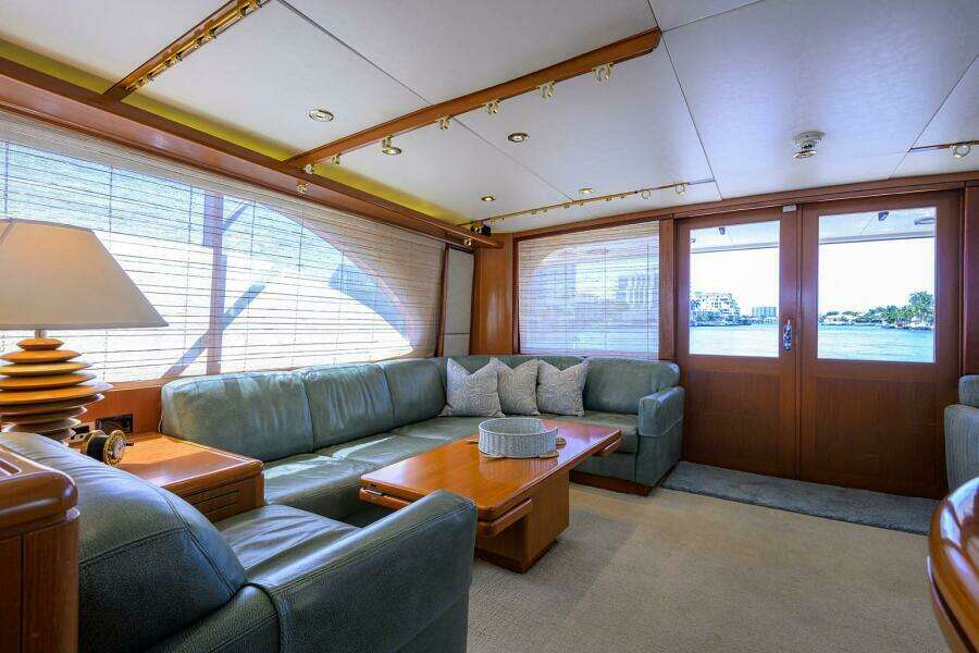 Salon Looking Aft 