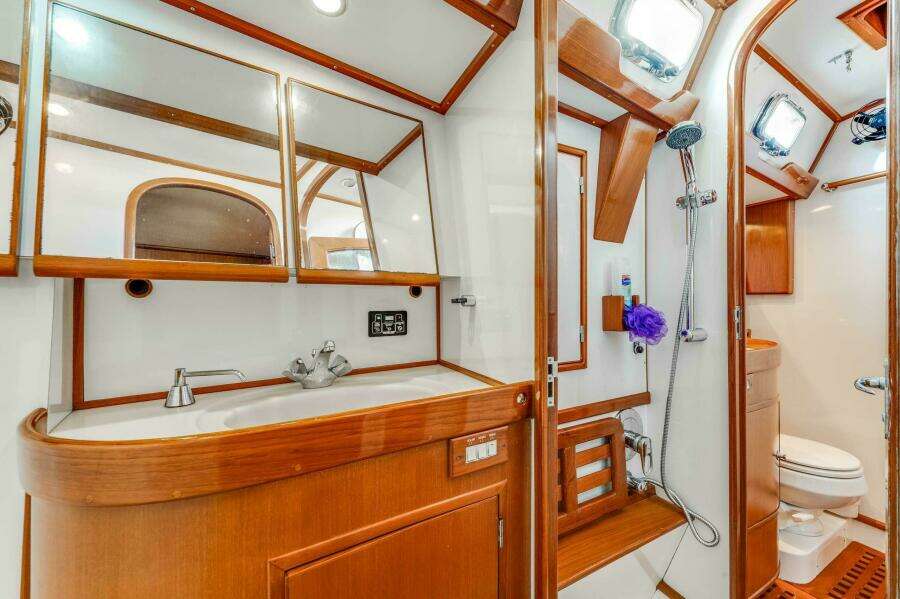Perfect Symmetry 70ft Hylas Yacht For Sale