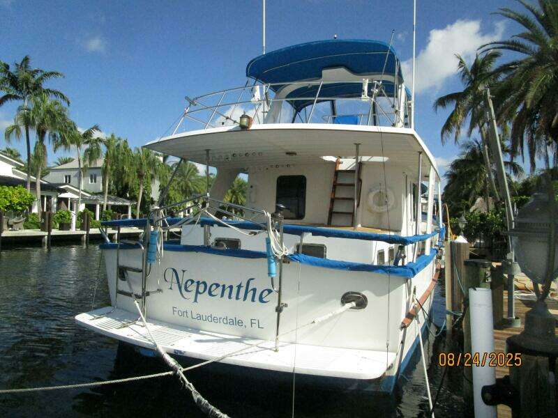 48' DeFever aft profile