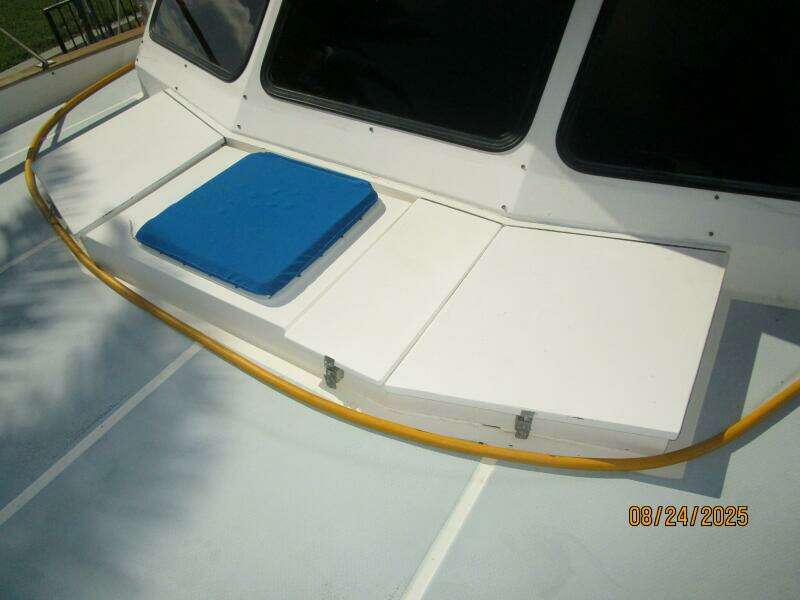 48' DeFever foredeck lockers