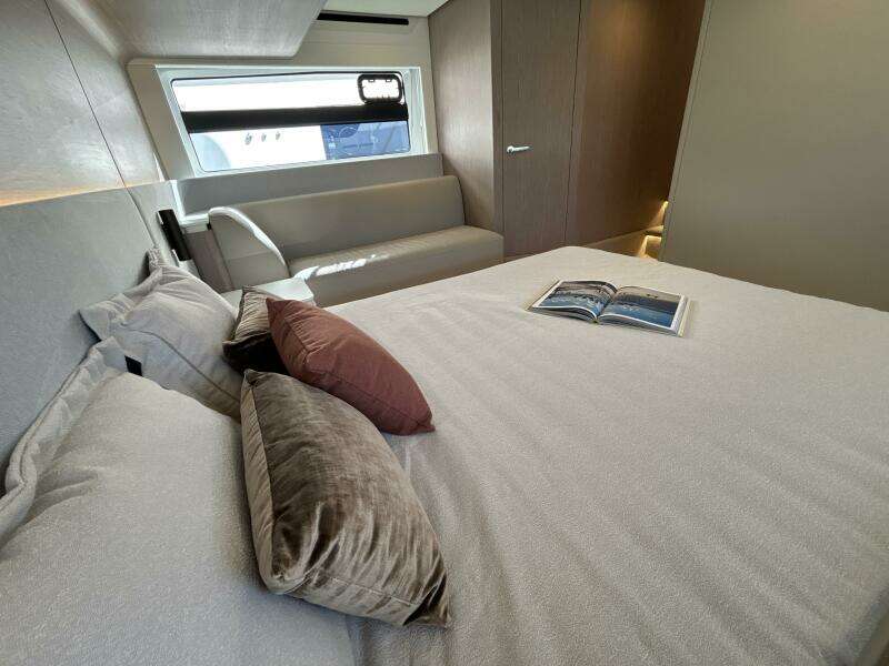 53ft Azimut Yacht For Sale