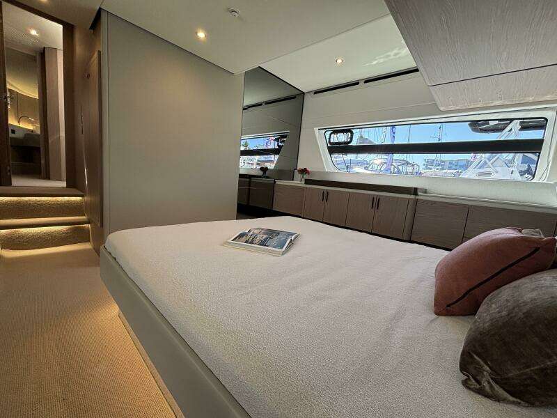 53ft Azimut Yacht For Sale