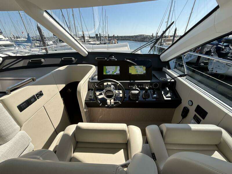 53ft Azimut Yacht For Sale