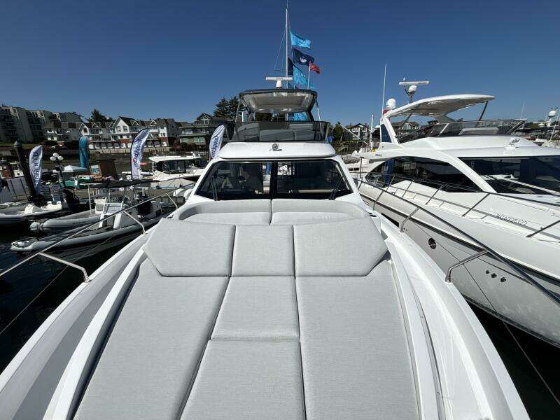 53ft Azimut Yacht For Sale