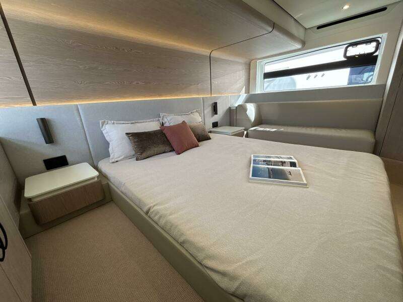 53ft Azimut Yacht For Sale