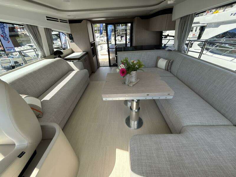 53ft Azimut Yacht For Sale