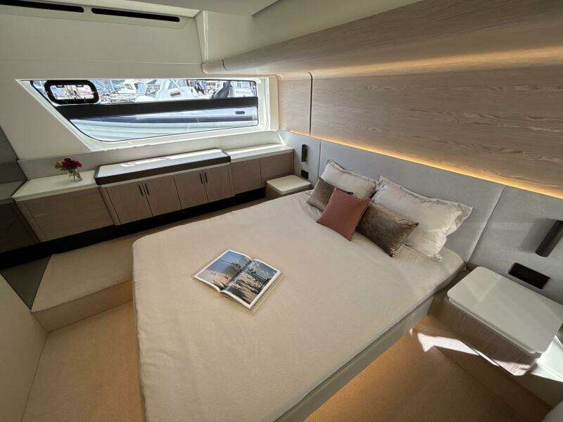 53ft Azimut Yacht For Sale