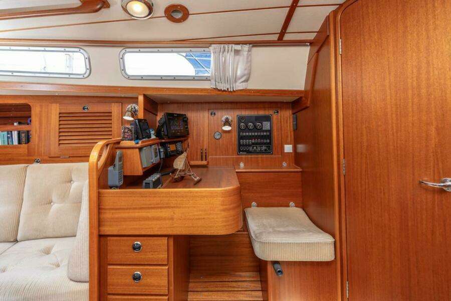 Roniin 31ft Hallberg Rassy Yacht For Sale