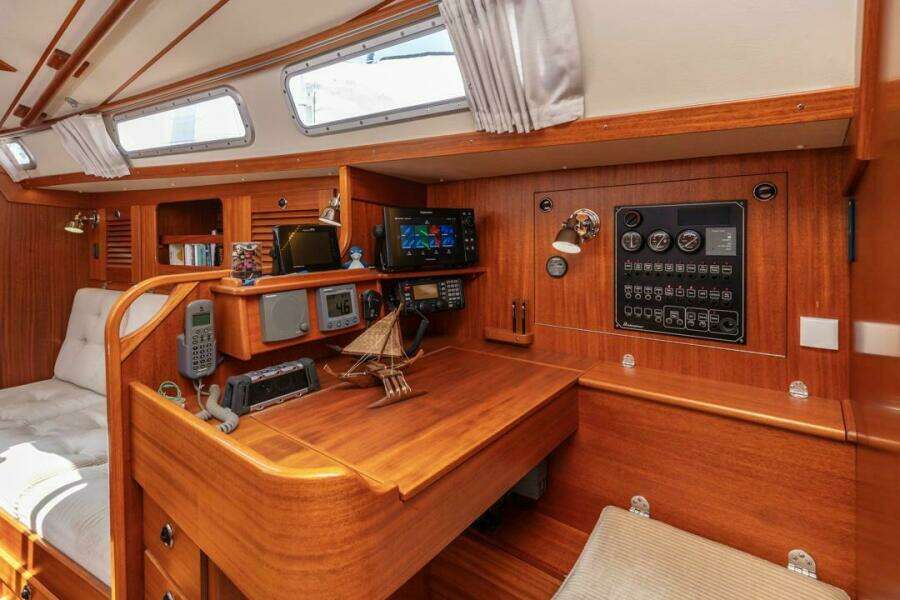 Roniin 31ft Hallberg Rassy Yacht For Sale