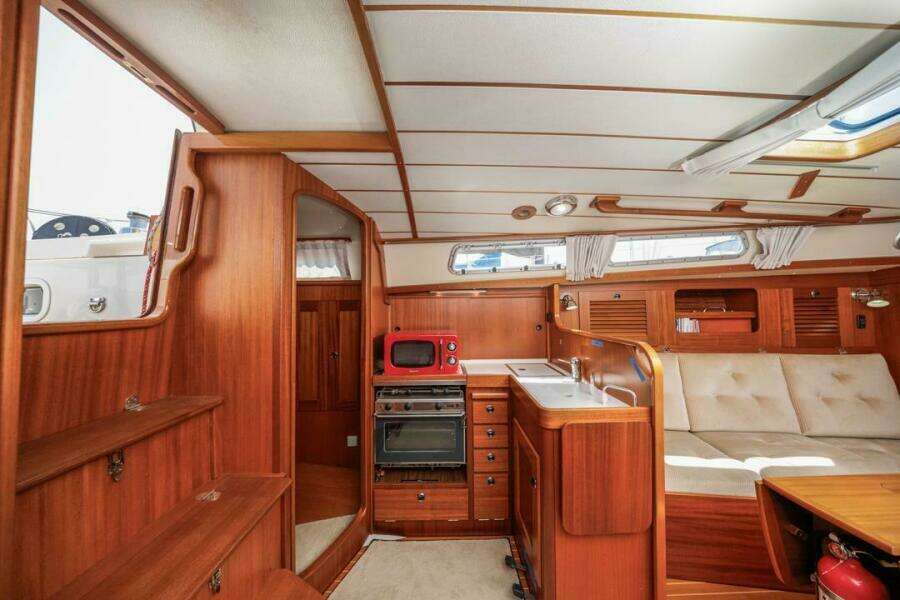 Roniin 31ft Hallberg Rassy Yacht For Sale