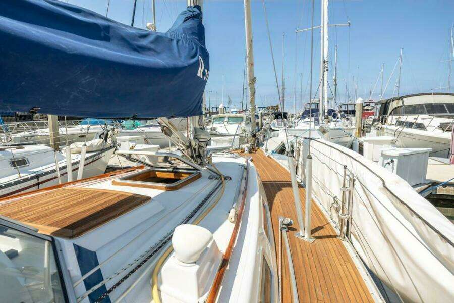 Roniin 31ft Hallberg Rassy Yacht For Sale
