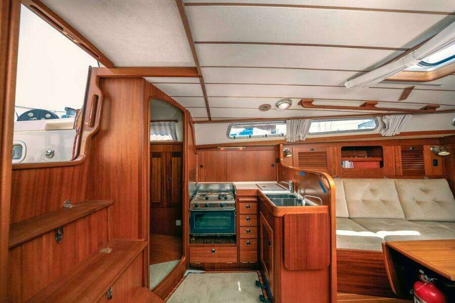 Roniin 31ft Hallberg Rassy Yacht For Sale
