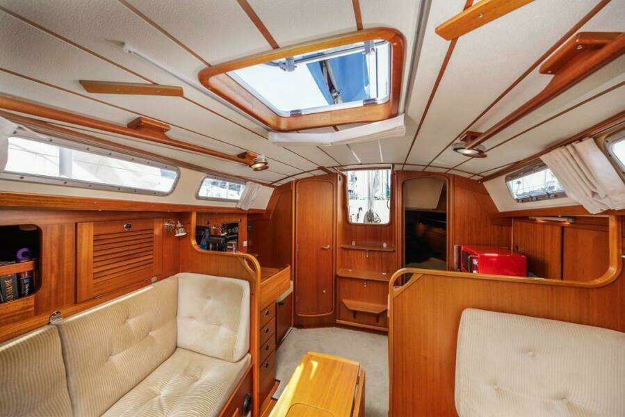 Roniin 31ft Hallberg Rassy Yacht For Sale